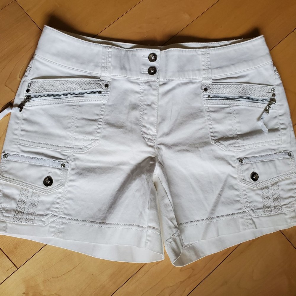 White House Black Market Women Shorts White Size Short 2
